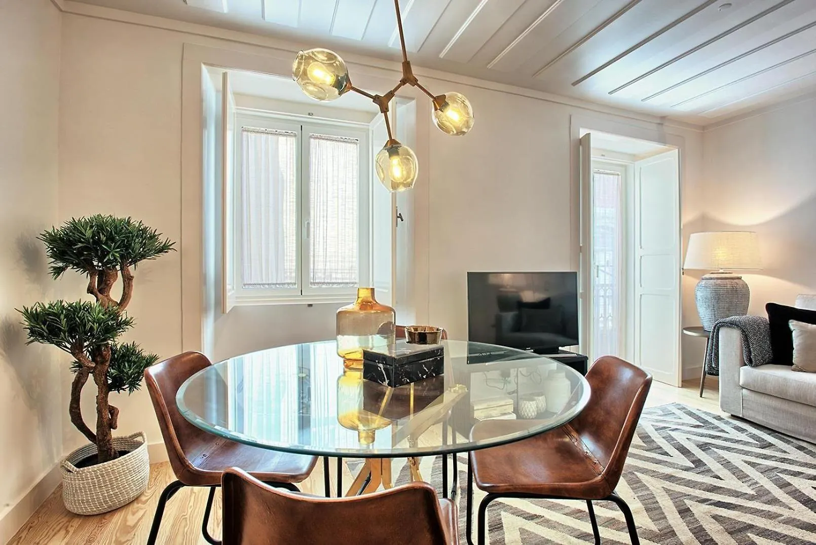 Apartamento Espacoso, Ideal Para Familias - Sao Bento - Ttl339 Лиссабон 0*,  Португалия
